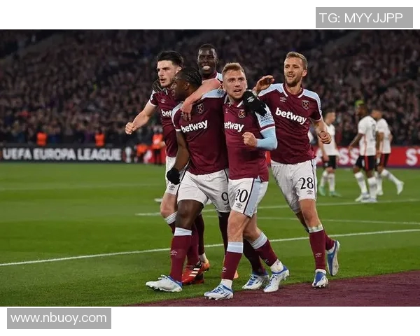 勒沃库森主场迎战埃森期待精彩对决与球迷共庆足球盛宴 勒沃库森主场迎战埃森期待精彩对决与球迷共庆足球盛宴