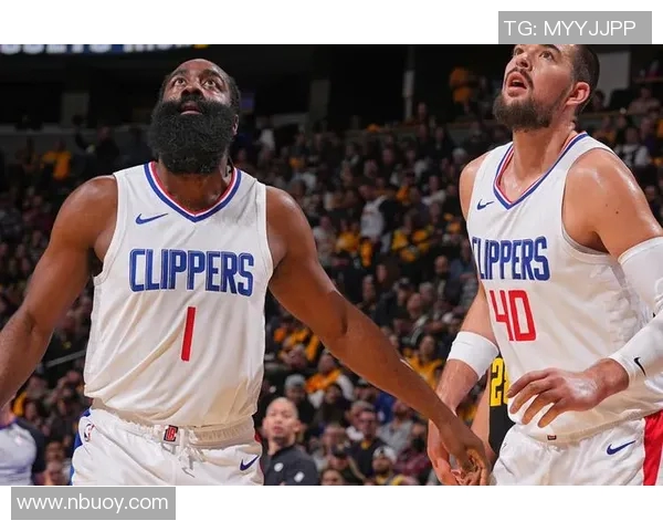 快船与勇士激战正酣360视频直播全景呈现精彩瞬间